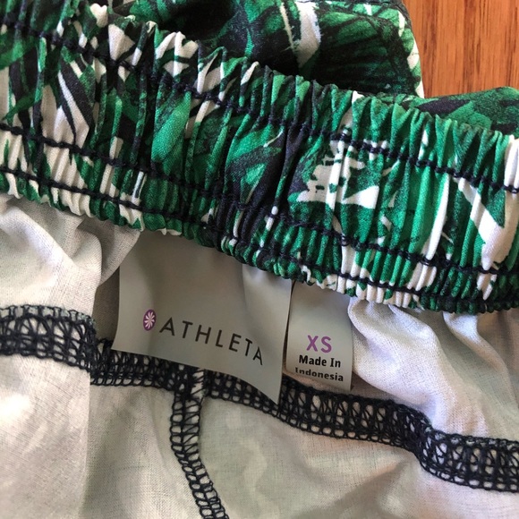 SALE☘️Athleta Tropical Print shorts - Picture 3 of 5